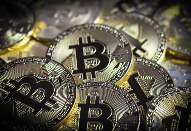 仮想通貨が統一通貨に？フィンテックが世界をつなぐ可能性