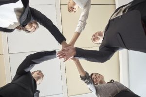 社会で生き抜くために求められる協調性とは