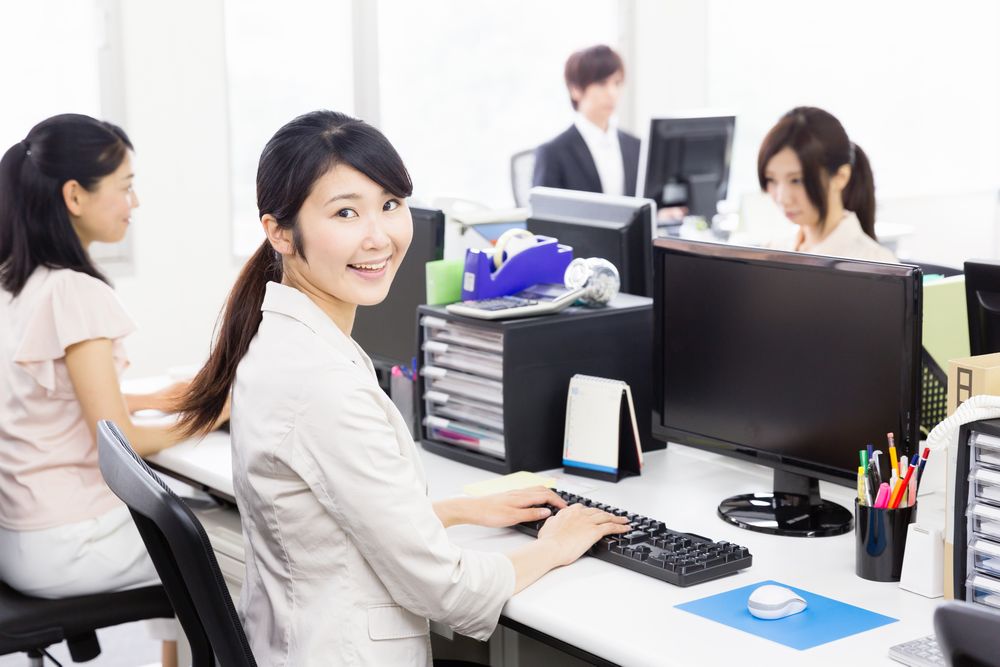 周囲を助け頼られる会社の縁の下の力持ち「OA事務」